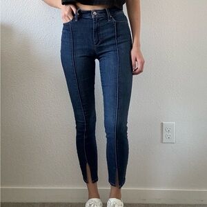 Joe’s Jeans “FLAWLESS The Charlie high rise skinny ankle” Size 25.